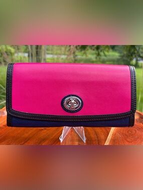 Coach Legacy Colorblock Leather Accordion Wallet EUC